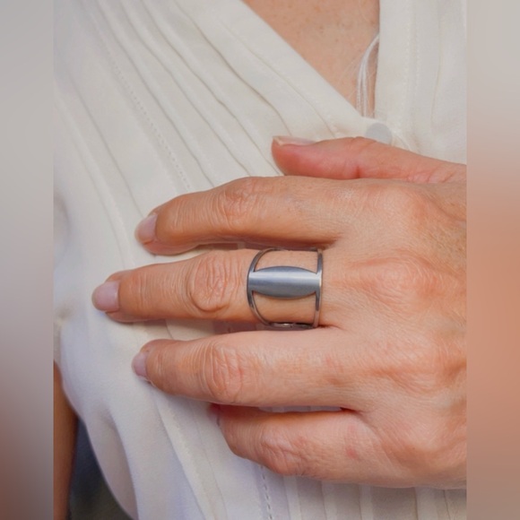 NWT Silver Stainless Steel Ring, Unisex Geometric Laser Cut Pattern Size 9 - Picture 3 of 17